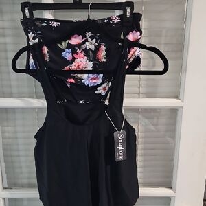 NWT SouqFone Black Floral 2 Piece Swim suit. Sz Small
